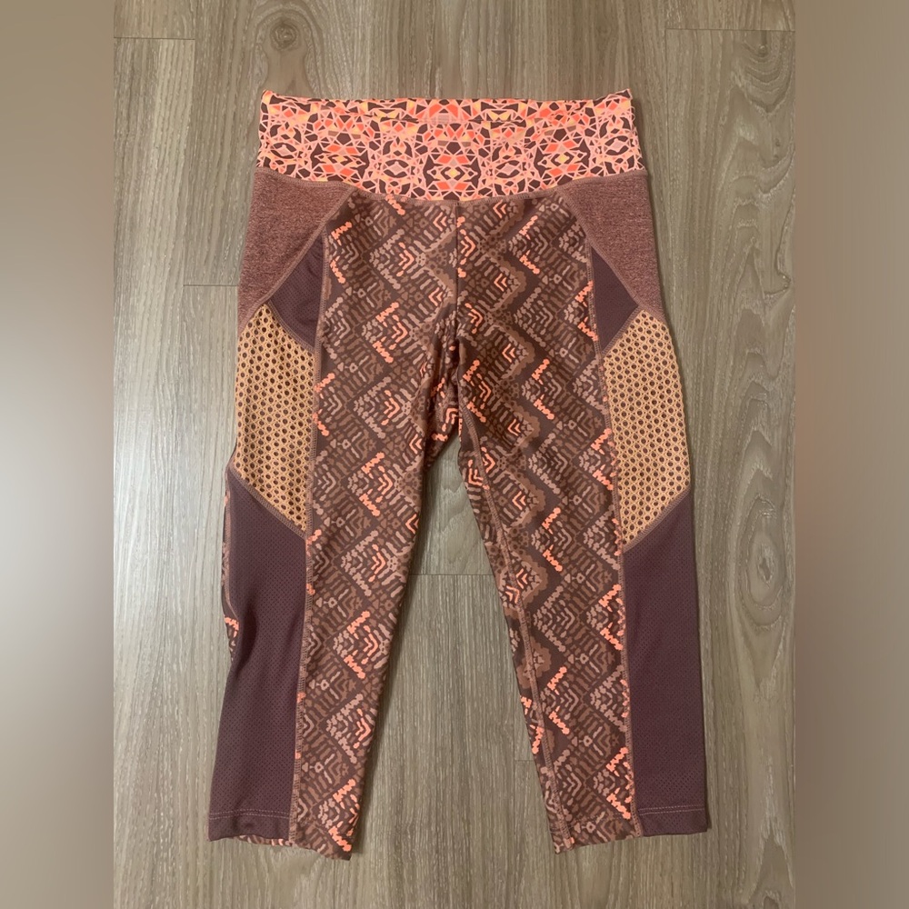 Maaji Patterned Athletic Capri Leggings